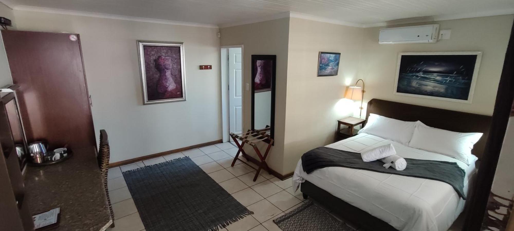 Premiere Guesthouse Bloemfontein Bagian luar foto
