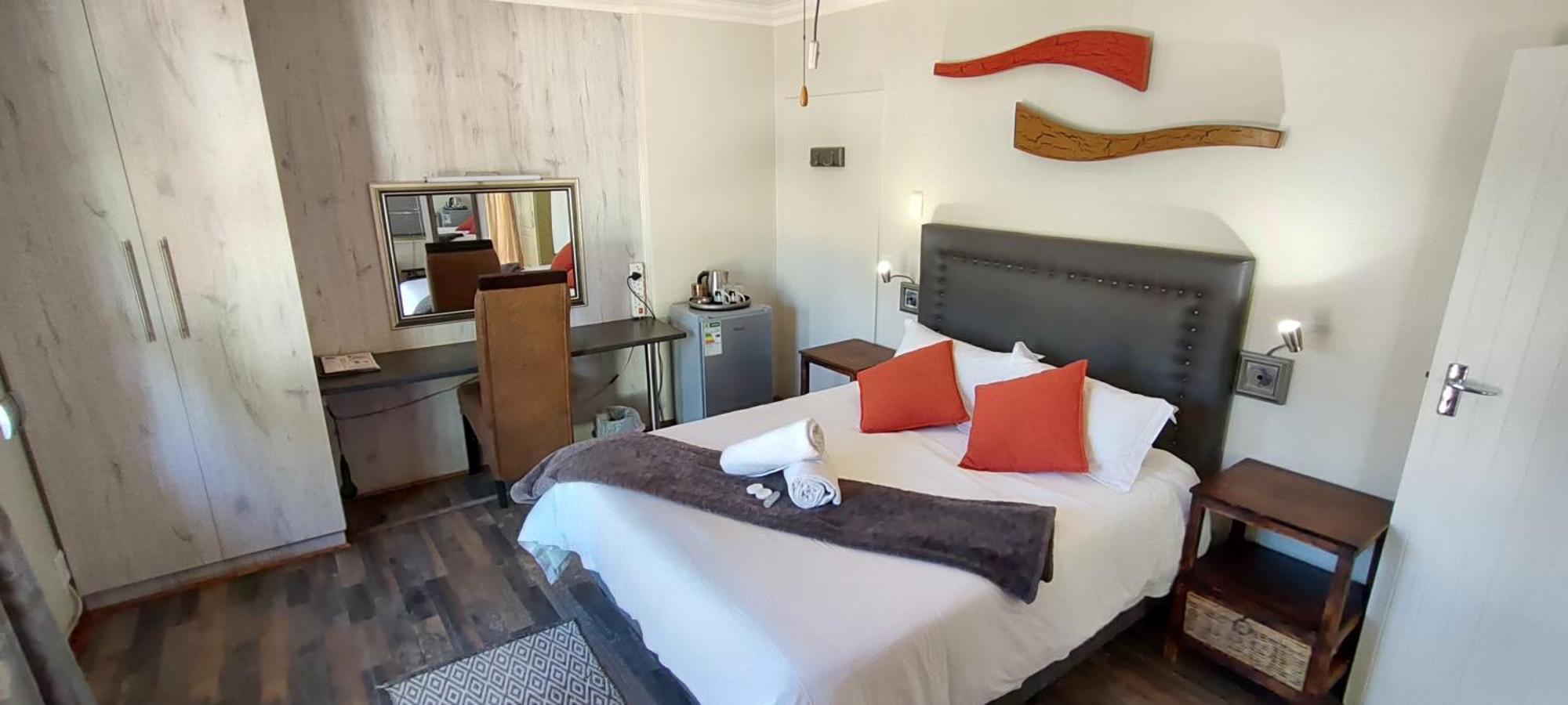 Premiere Guesthouse Bloemfontein Bagian luar foto